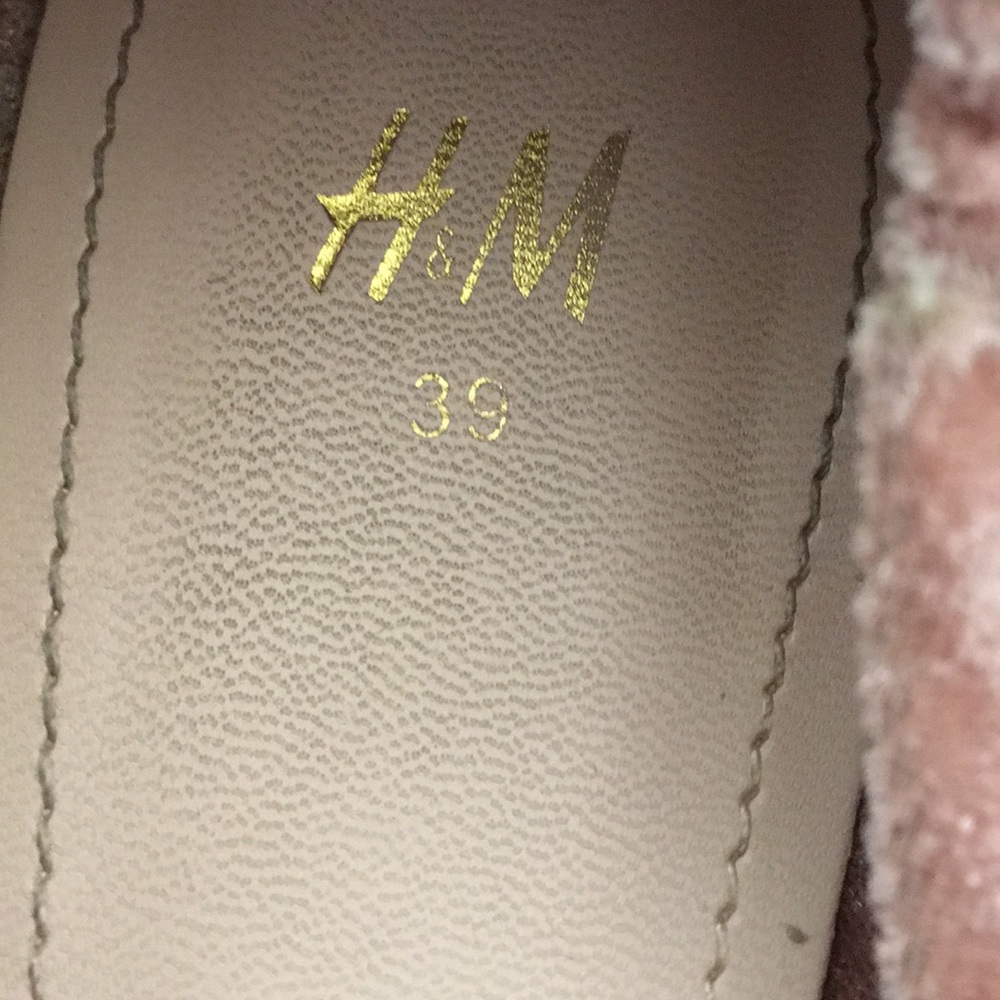 Pink velvet pointed toe flats - Picture 2 of 5